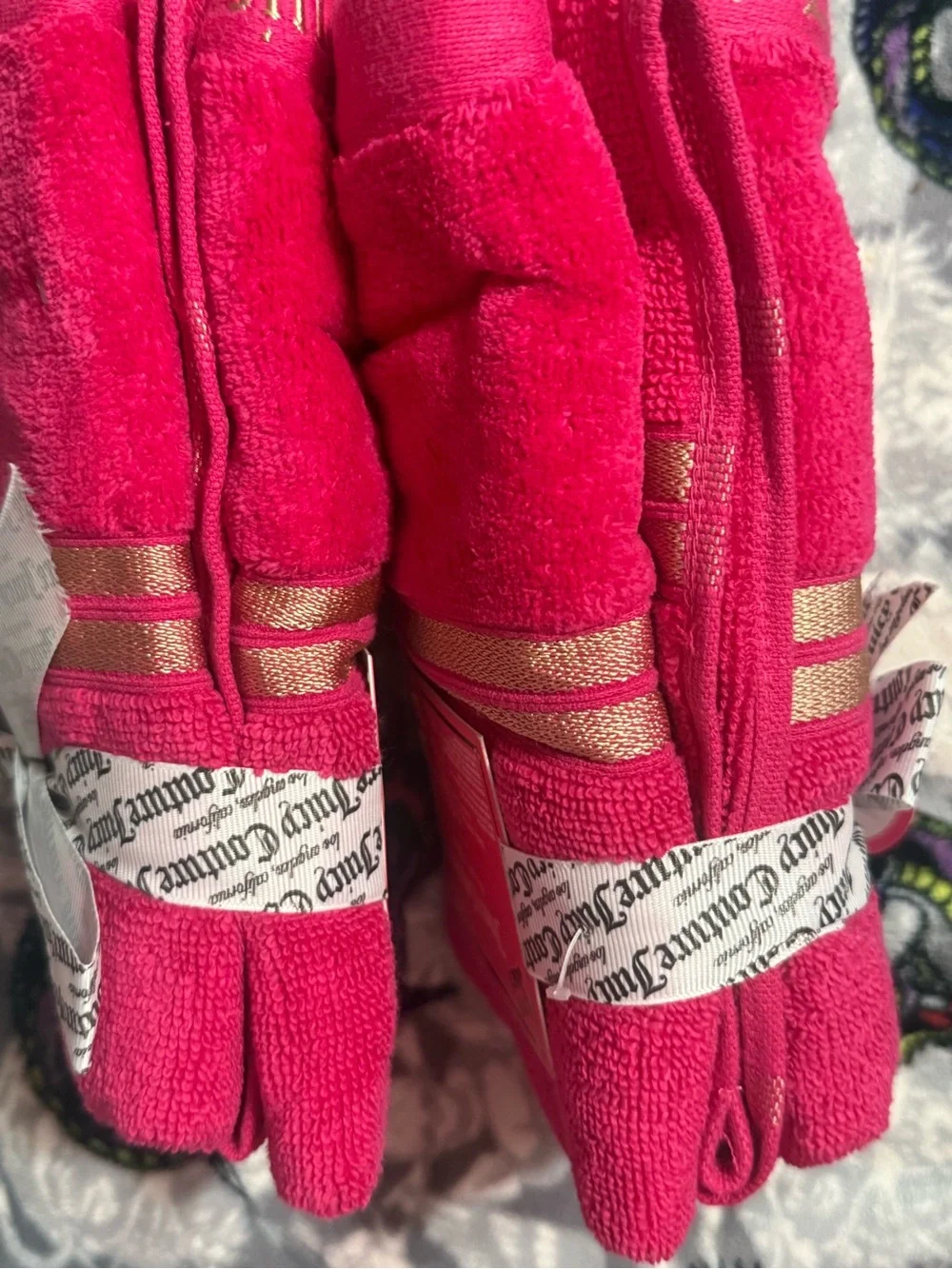 Juicy Couture Hot Pink Bath Towels & Hand Towels – New with Tags